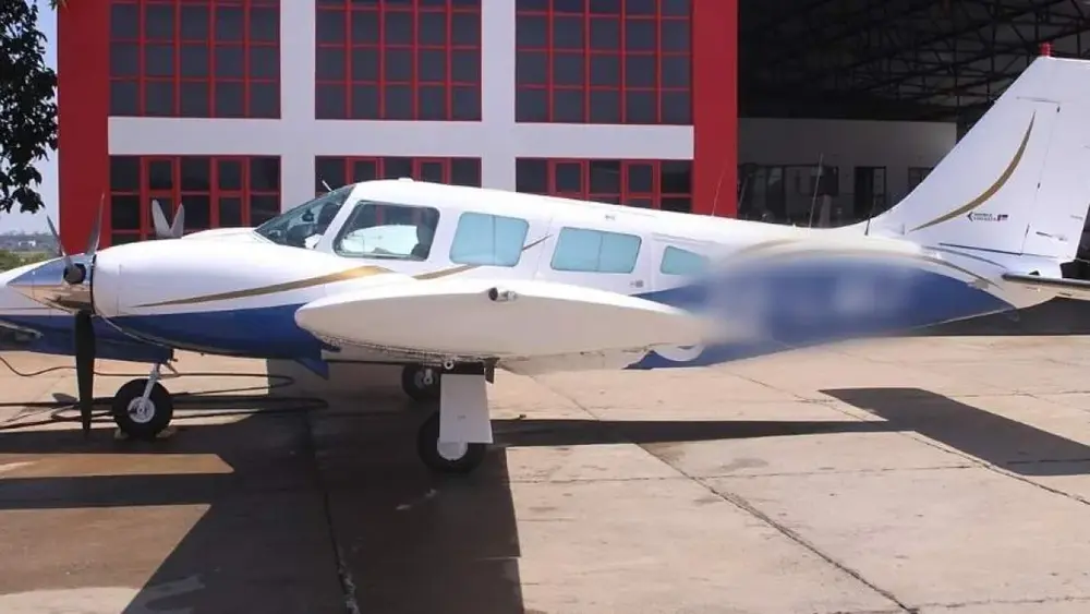 Câmera registra som da queda de avião que matou dois em Campo Grande