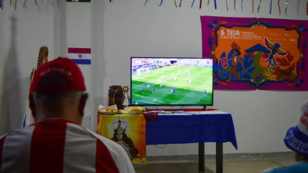 Colônia paraguaia celebra "bravura" da seleção mesmo na derrota