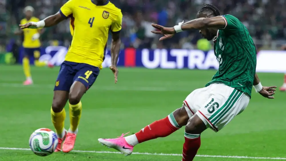México vence Equador e avança às oitavas da Copa