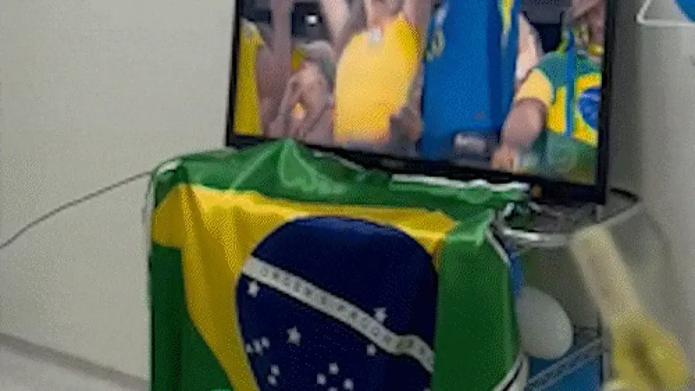 Pacientes do HU transformam internação em torcida pelo hexa