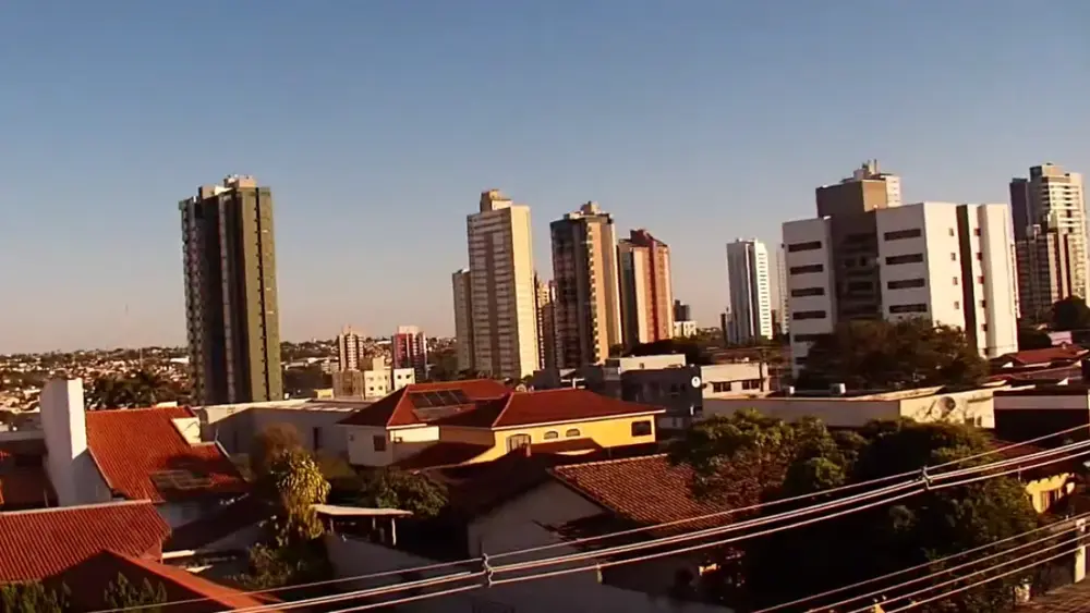 Semana começa quente e seca, mas risco de chuva avança em MS