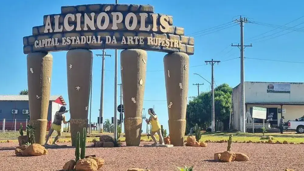 TCE suspende licitação de limpeza urbana em Alcinópolis